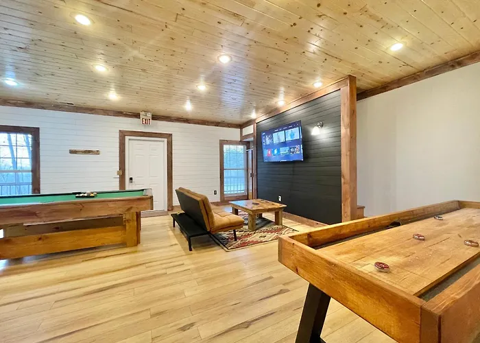 Lazy Bear Cabin